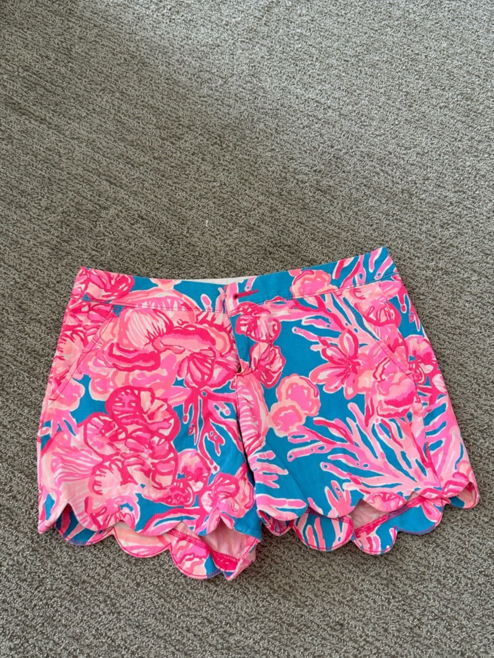 Lilly Pulitzer High-Waist Floral Scallop Hem Shorts in Pink and Turquoise